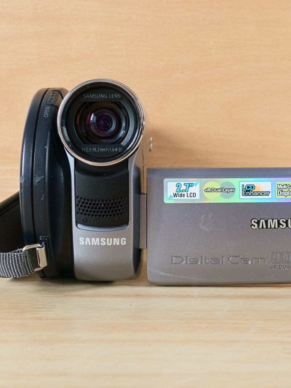 Samsung SC-DC173 DVD Camcorder 34x Optical Zoom Tested Working